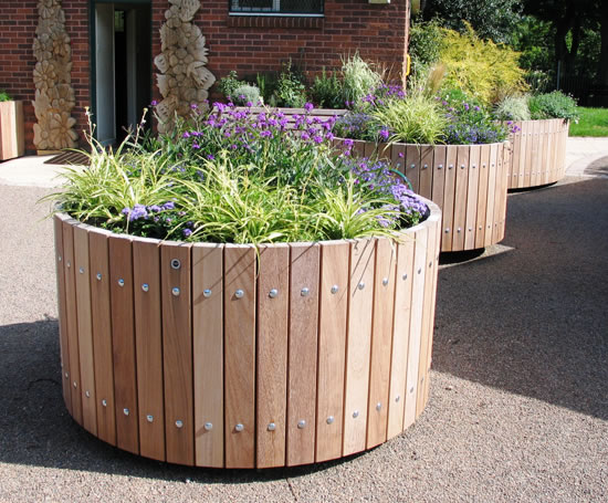 Street_Design_Ltd_Swithland_FSC_timber_circular_planter_1.jpg