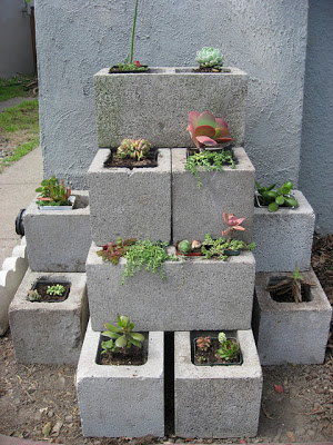 succulant+cinder+block+planters.jpg
