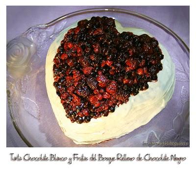 tarta-chocolate-blanco-frutas-del-bosque-rell-L-iDFkL6.jpe