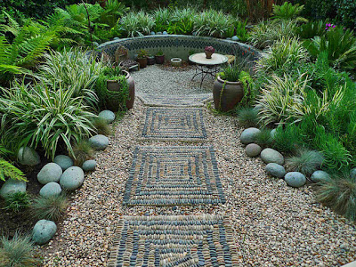 The-Sunken-Garden,-April-20.jpg