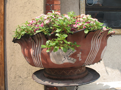 tire_planter.jpg