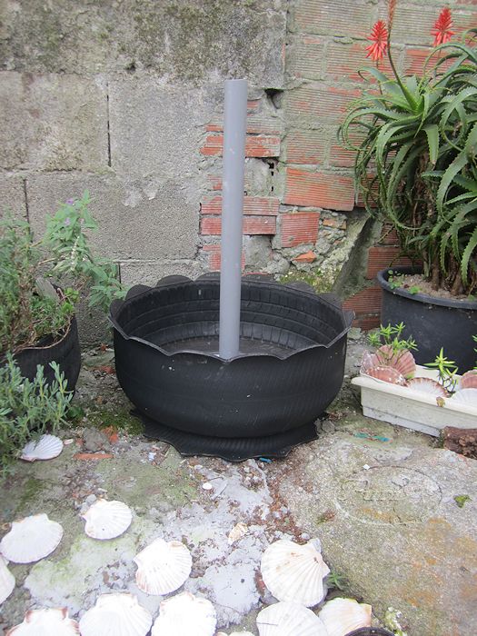 torre+o+fuente+de+neumaticos+paso+1+base+de+cemento.jpg
