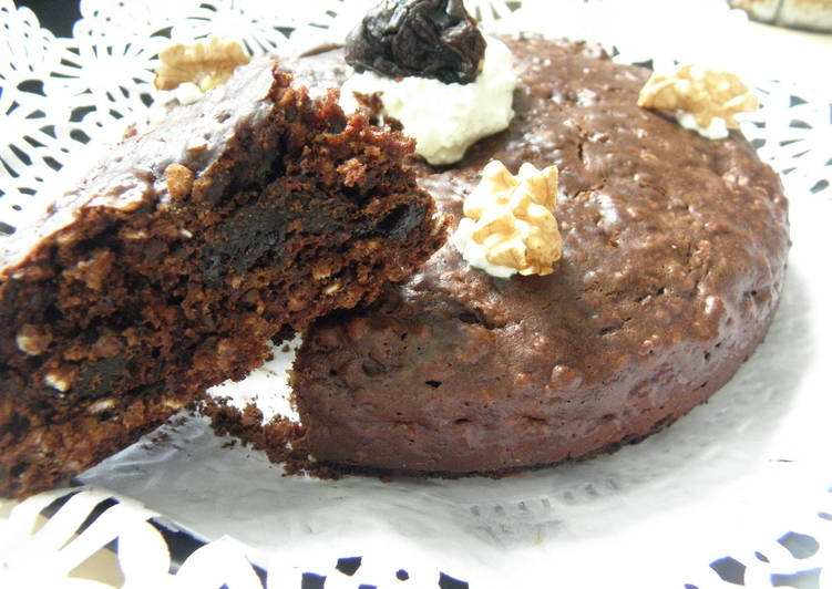 torta-humeda-de-chocolate-ciruelas-y-nuez-foto-principal.jpg