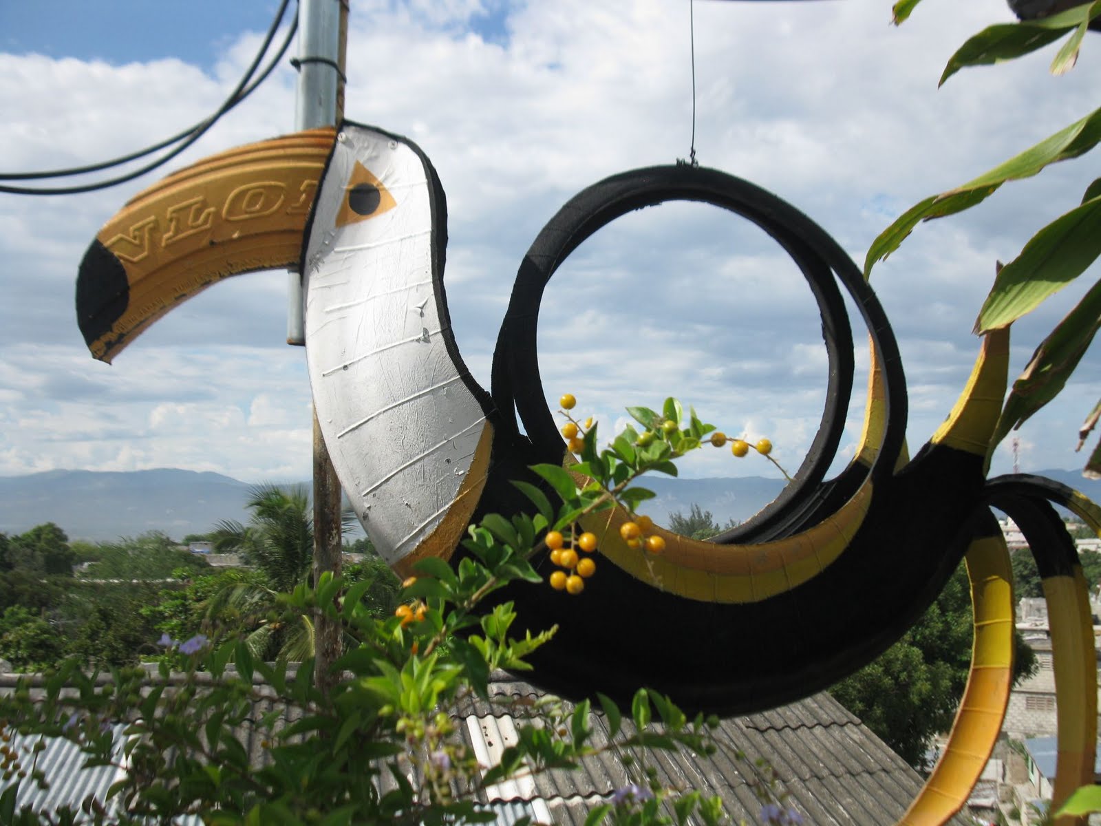 toucantire1.jpg