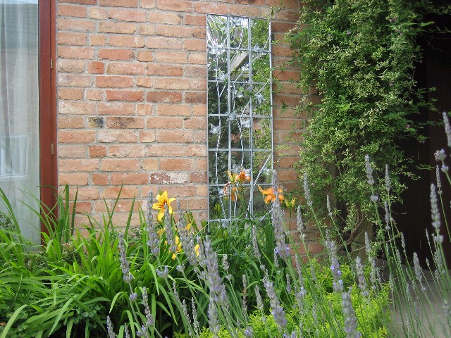Trellis%20mirror4%20Large%20Web%20view.jpg