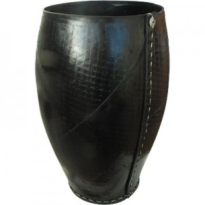 vase-ou-porte-parapluie-en-pneu-recycle.jpg