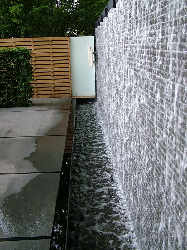wall-water-feature-garden.jpg